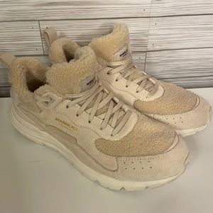 Brandblack Nomo 2.0 Faux Shearling sneaker women’s size 11 men’s size 9